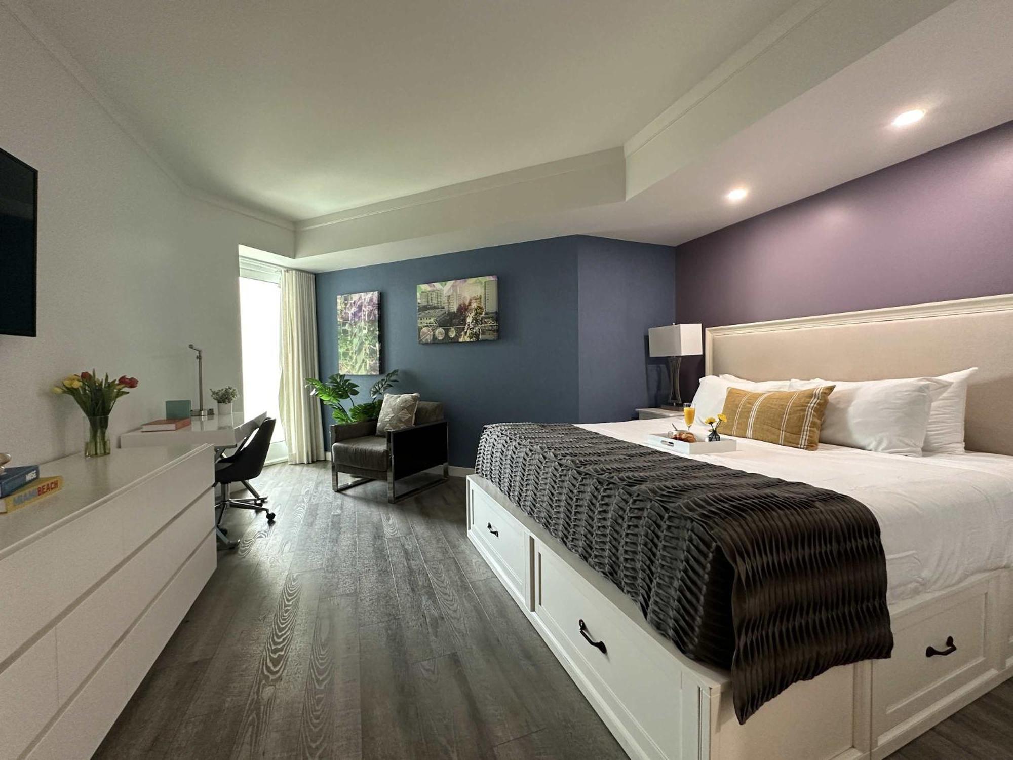 Mvr Bright With Premium Bedding Inn