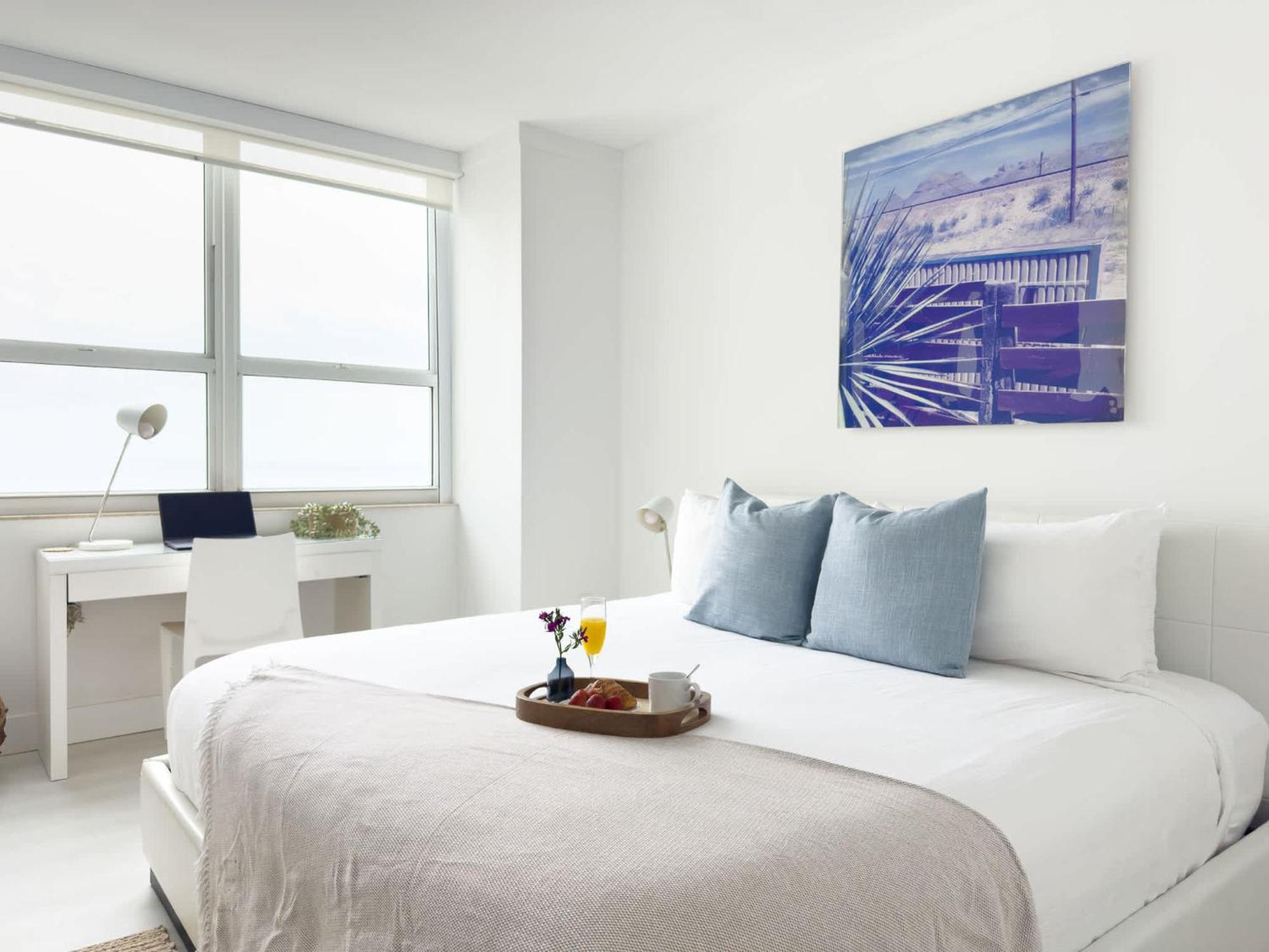 With Amazing Bayfront Views Inn *