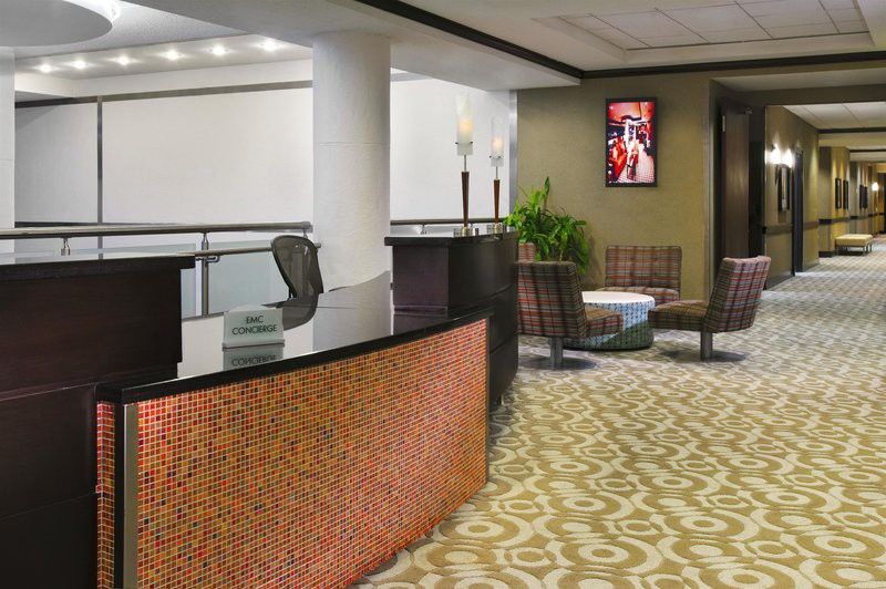 Sheraton Airport And Executive Meeting Center Hotel 4*