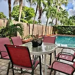 Pool House In Tropical Miami