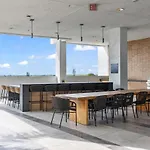 Quadro Design District By Vesper