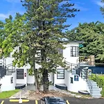 New Year And Holiday Charming Miami Riverfront Stay!