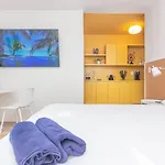 Stylish Studio Apartment In El Portal #1