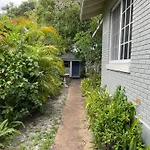 Cozy Room In The Heart Of Little Havana
