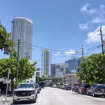 Vibrant 1 Bedr Oom Getaway Close To Brickell