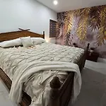 Sunset Retreat At Heart Of Miami With Pool