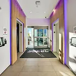 Stylish Tropical Chic 2-Bedroom In Downtown Miami