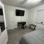 Miami Escape, 3Br, Parking, 15 Min To Airport!