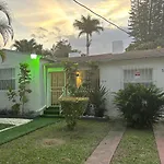 Miami Escape, 3Br, Parking, 15 Min To Airport!