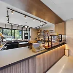 Stylish Downtown 1 Bedroom Apartment With Skyline Vibes