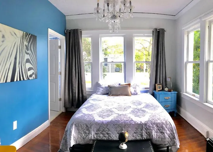 Private Suite Mins From Mia Free Parking