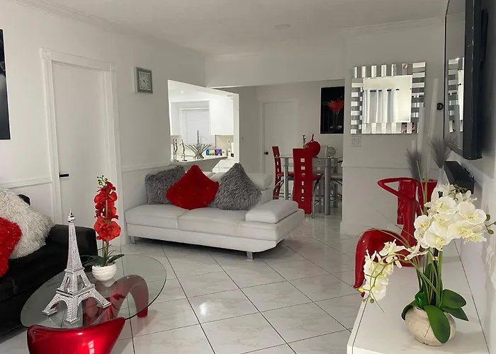 Beautiful House 7 Min From Miami Airport W Free Parking