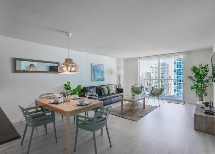 Exclusive Condo With Free Parking And Pool At Brickell