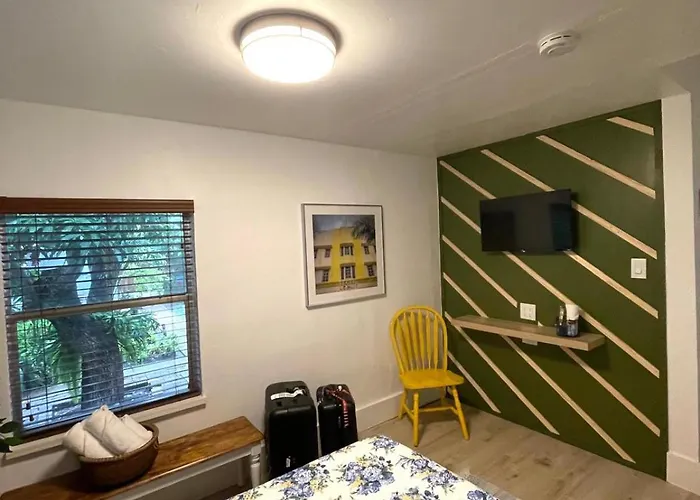 Cozy Room In The Heart Of Little Havana