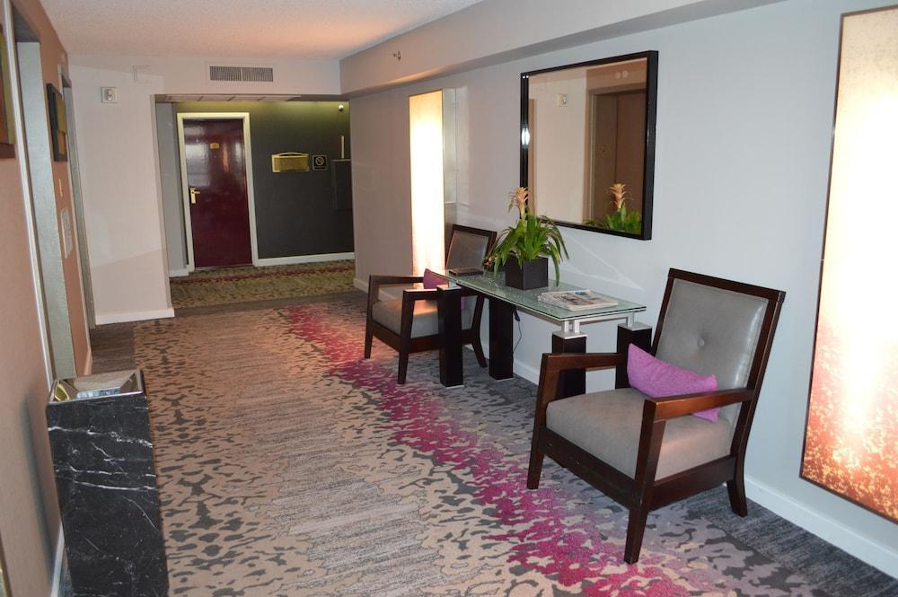 Hotel Pullman Miami Airport 4*
