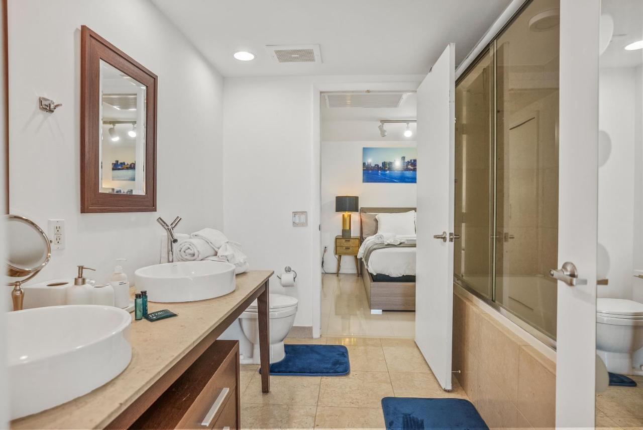 Splendid Unit Outstanding View-w Brickell Miami
