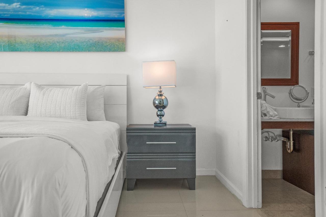 Splendid Unit Outstanding View-w Brickell