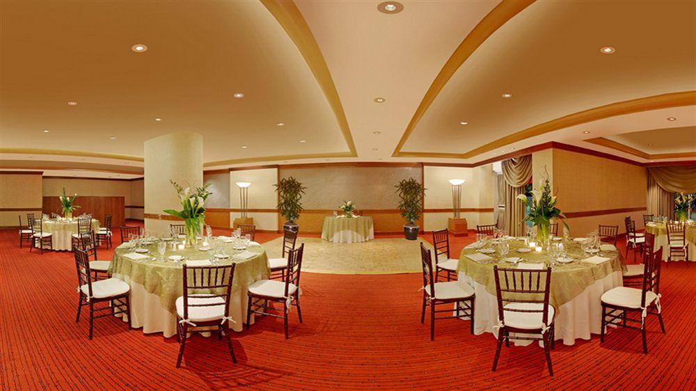 Pullman Miami Airport Hotel