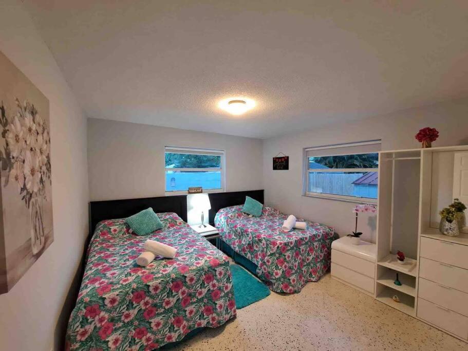 Relax 523 Miami