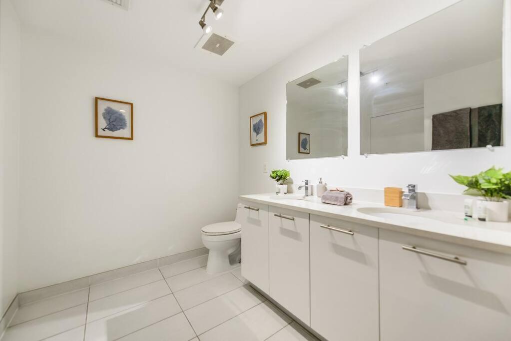 Lovely At Midtown With Pool Apartment