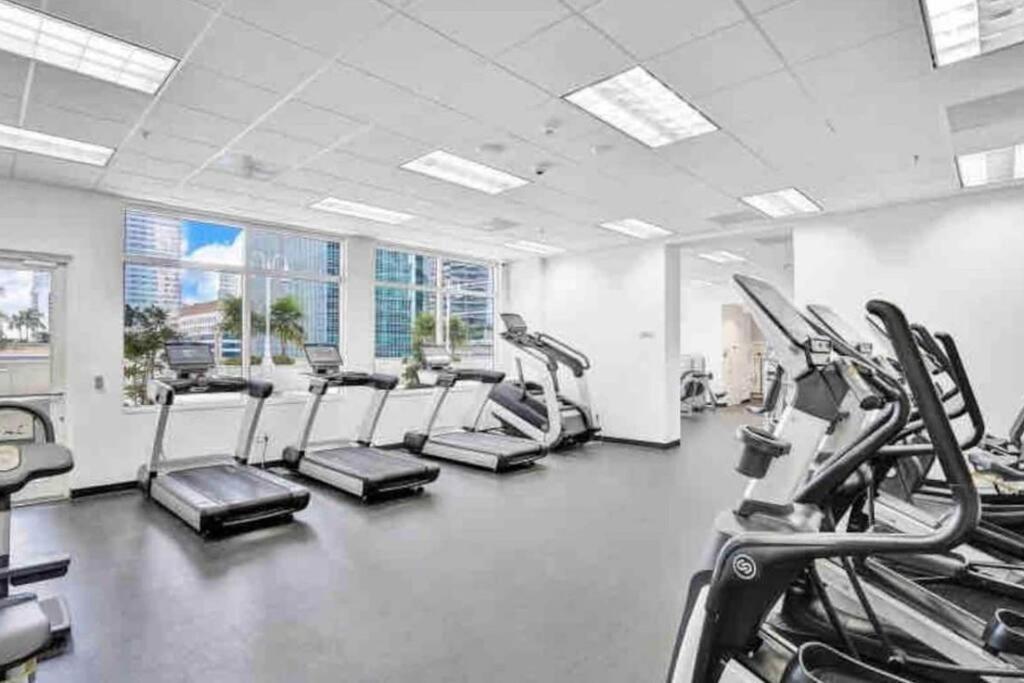 Apartment High Floor Ocean View Unit In Brickell Miami