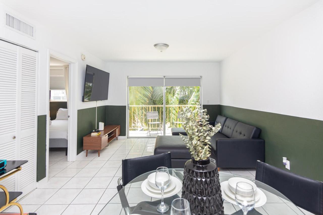 One Bedroom - With Parking & Balcony - Heart Of Wynwood *
