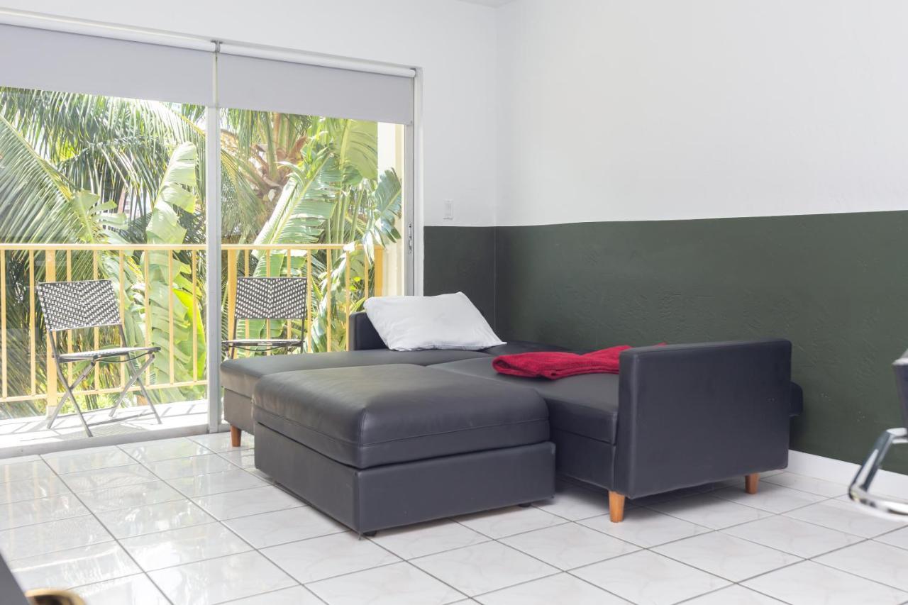 One Bedroom - With Parking & Balcony - Heart Of Wynwood Apartment