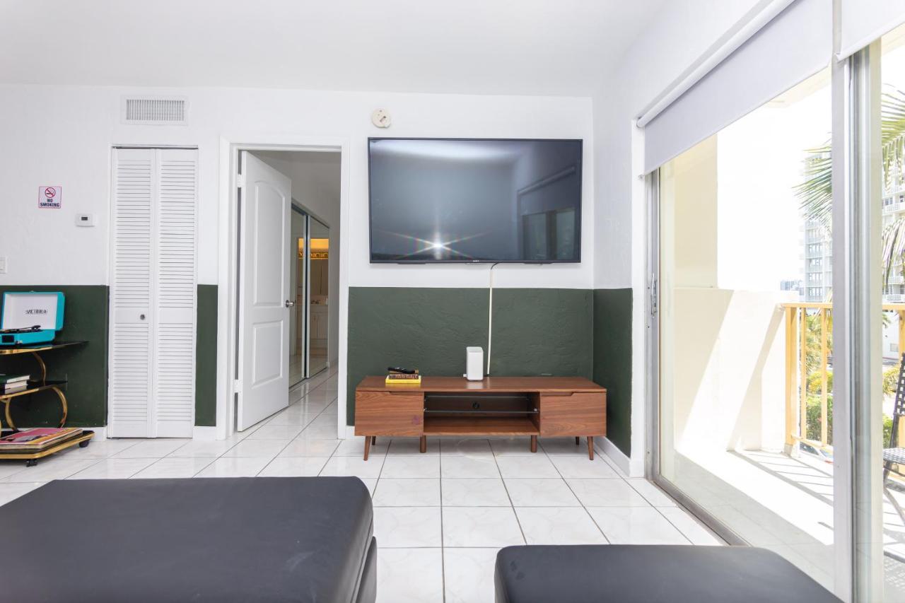 One Bedroom - With Parking & Balcony - Heart Of Wynwood * Miami