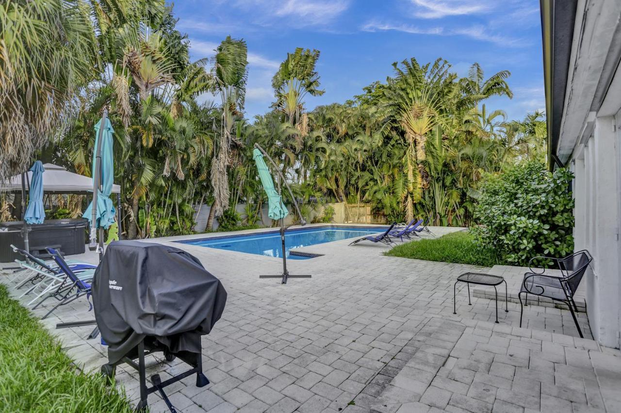 Casa Ria Luxury House & Private Pool Near Aventura Mall Miami