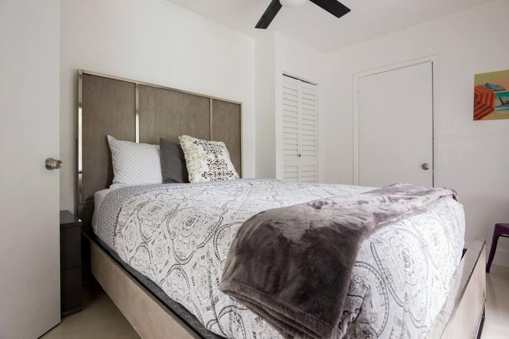 Holiday home Design District 4 Bedroom Pool