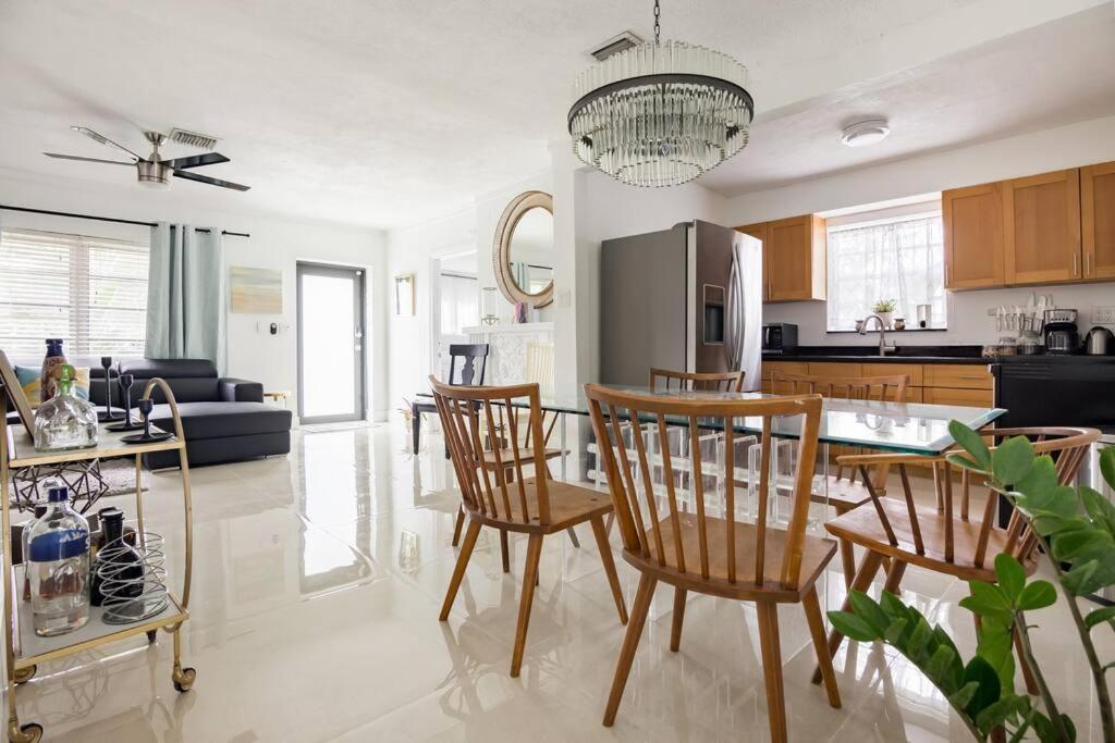 Holiday home Design District 4 Bedroom Pool Miami