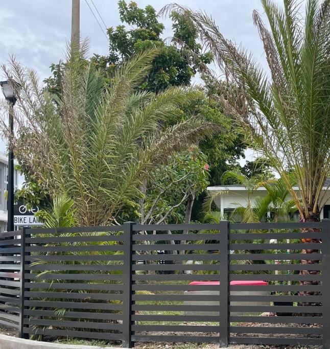 Design District 4 Bedroom Pool Holiday home