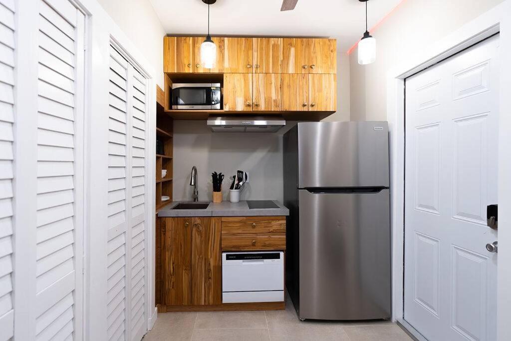 Apartment Elegant East Little Havana / Free Parking