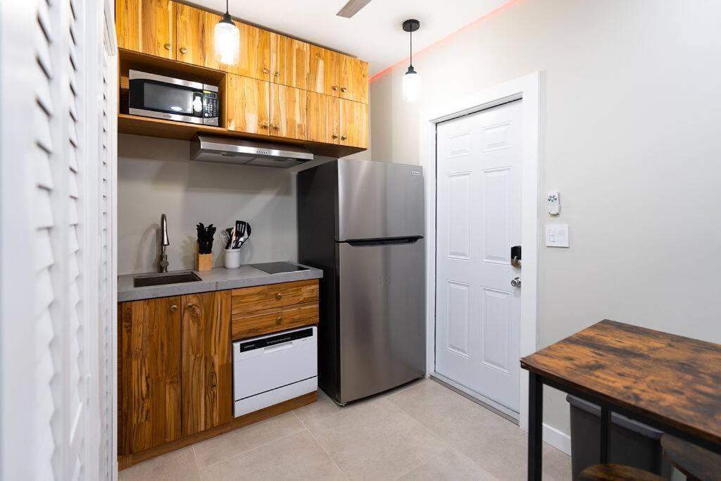 Elegant East Little Havana / Free Parking
