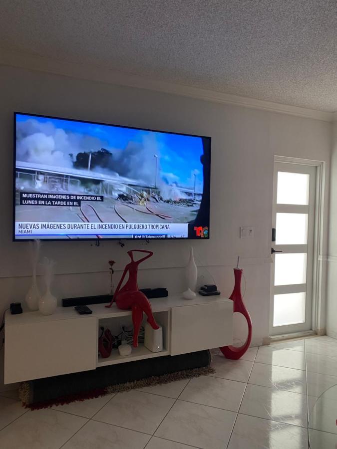 Apartment Beautiful House 7 Min From Airport W Free Parking