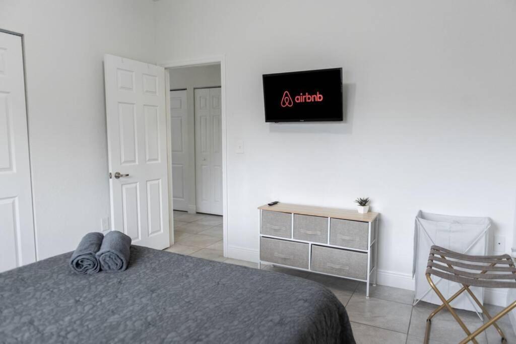New House On The Block Near Airport. Holiday home