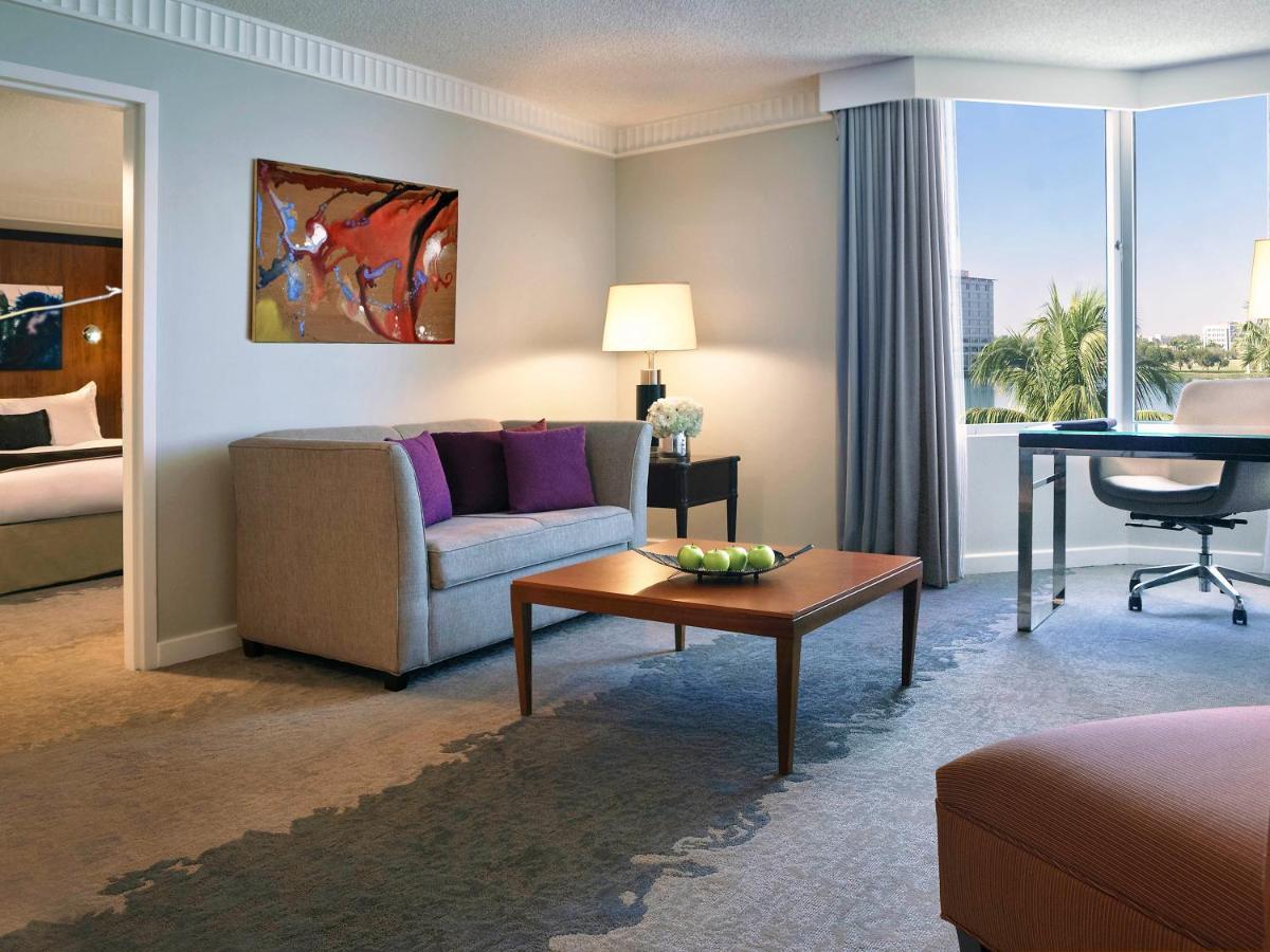 Hotel Pullman Miami Airport 4*