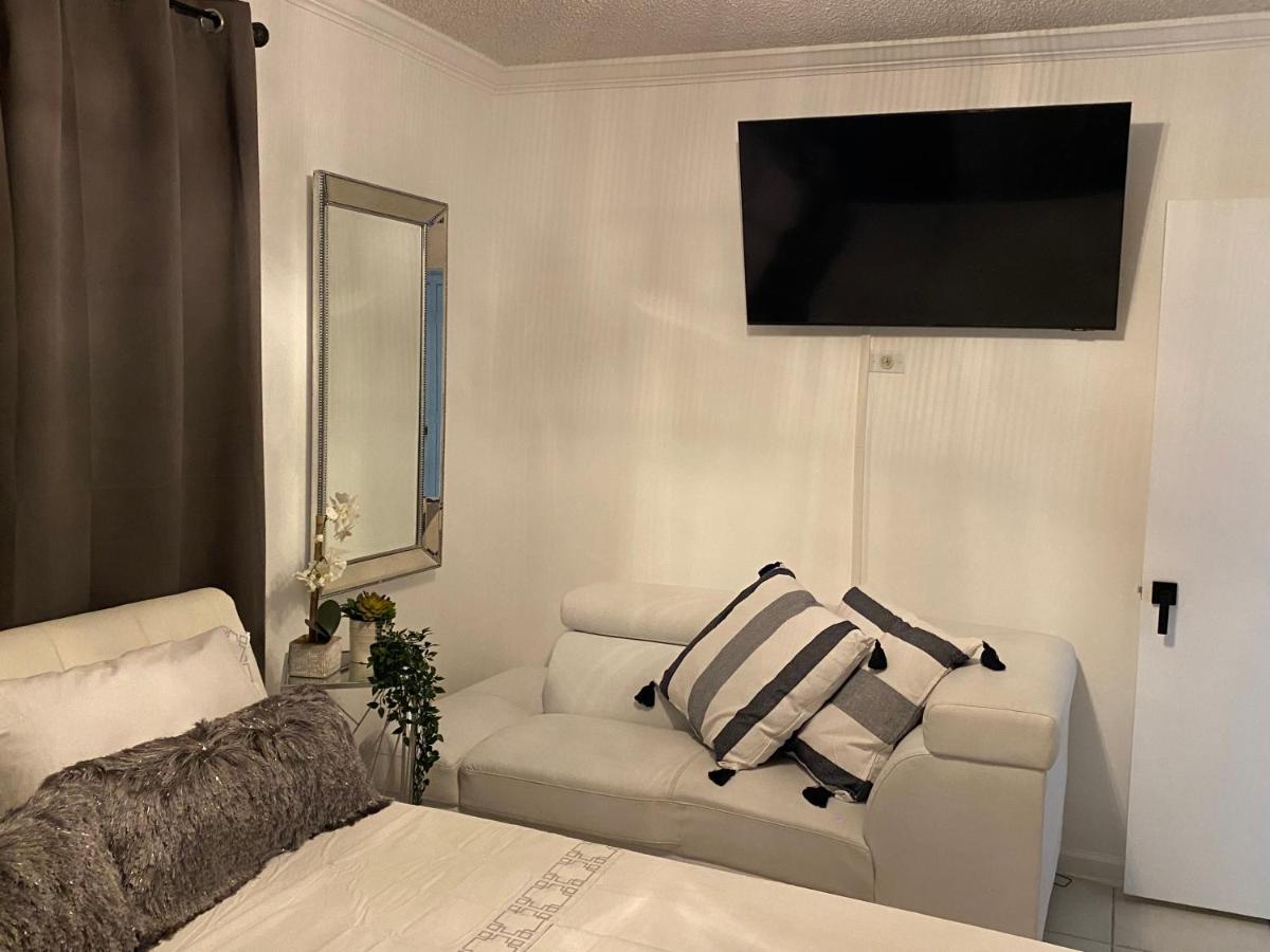 Beautiful House 7 Min From Airport W Free Parking *
