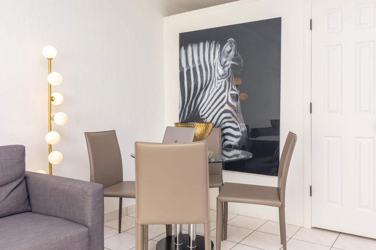 Two Bedroom - With Parking & Balcony - Heart Of Wynwood Apartment *