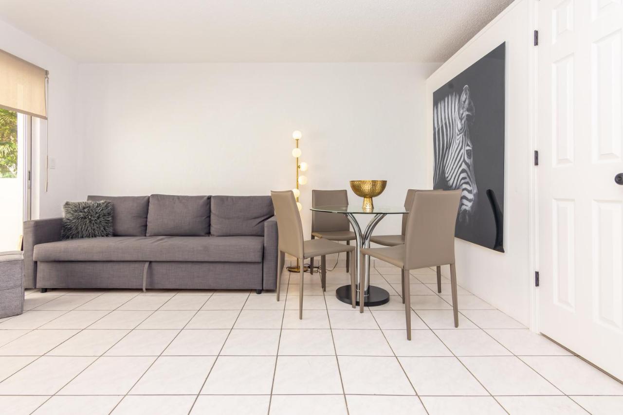 Two Bedroom - With Parking & Balcony - Heart Of Wynwood Apartment *
