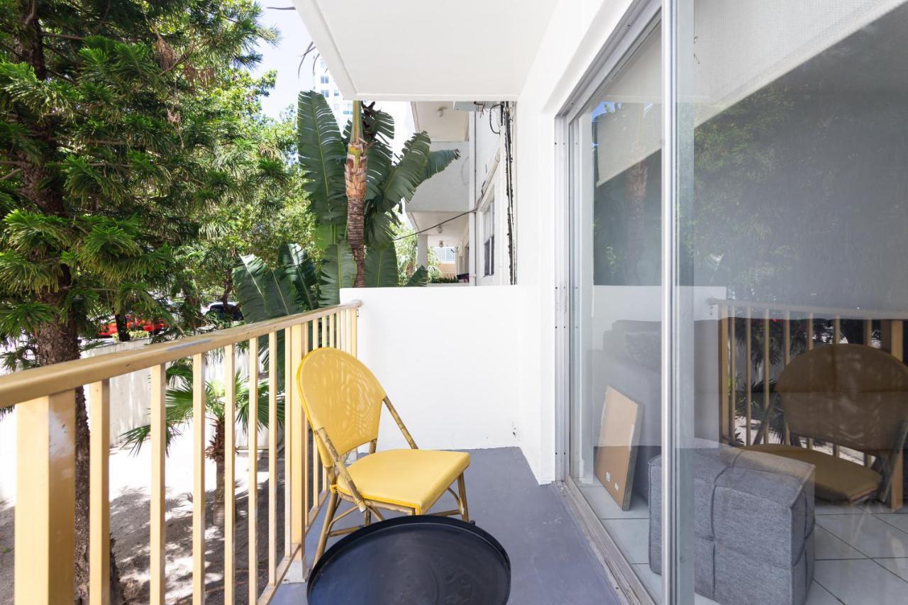 Apartment Two Bedroom - With Parking & Balcony - Heart Of Wynwood *