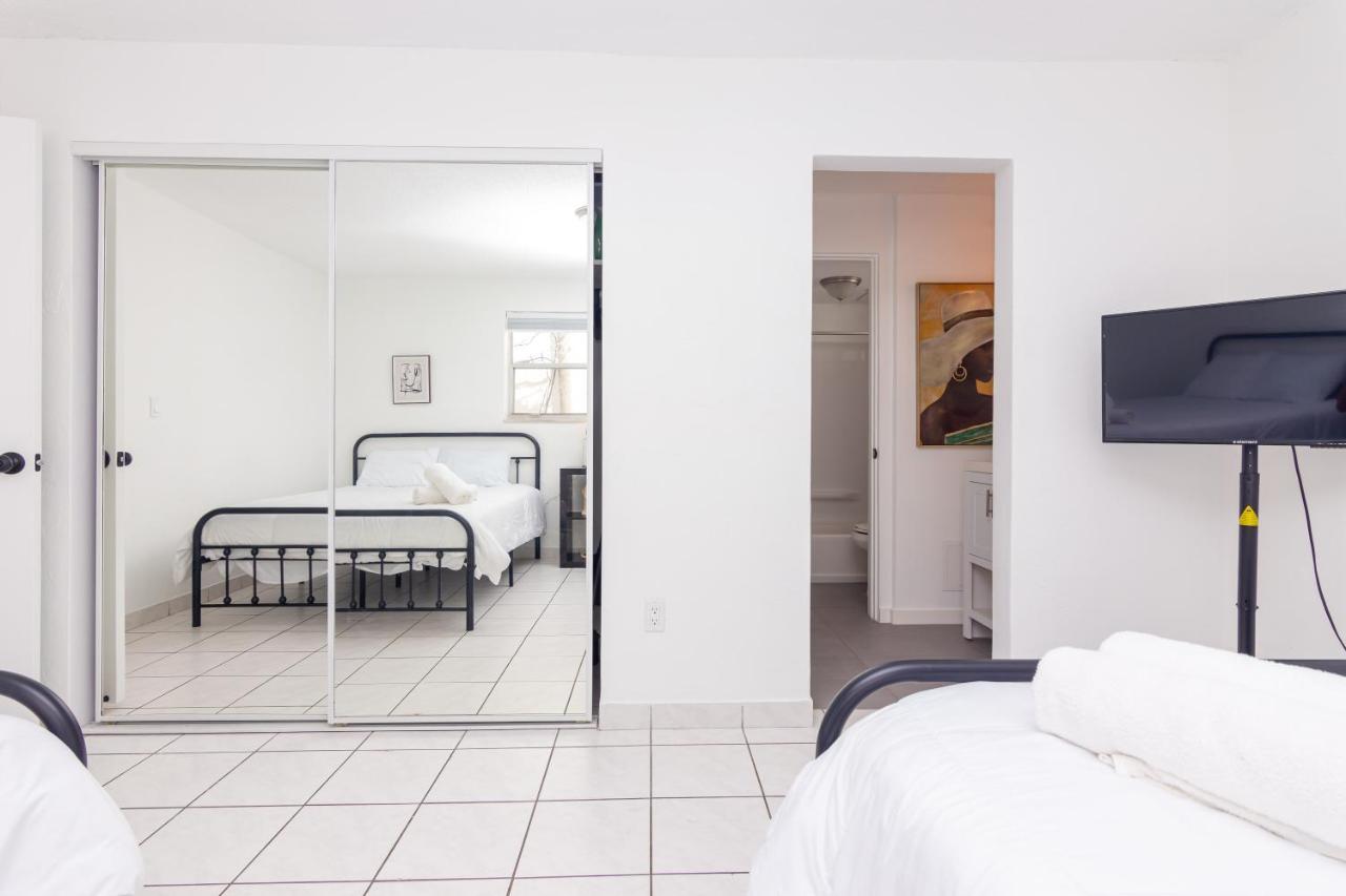 Apartment Two Bedroom - With Parking & Balcony - Heart Of Wynwood Miami