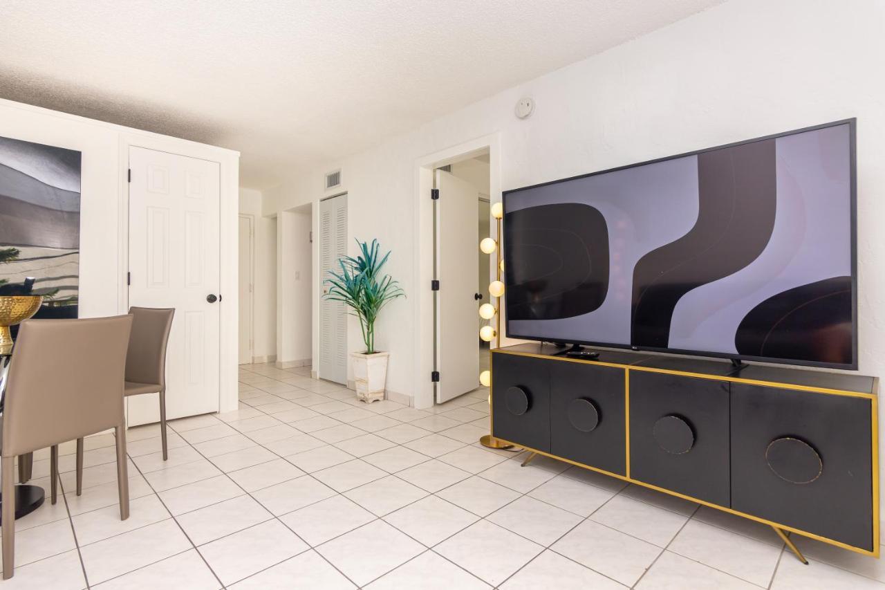 Two Bedroom - With Parking & Balcony - Heart Of Wynwood Miami