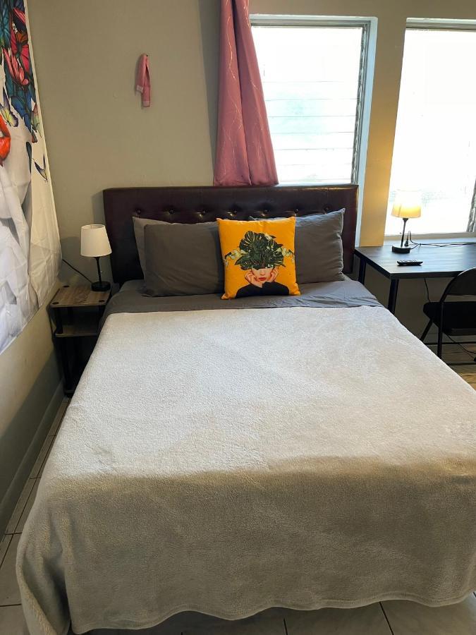 Homestay Value Inside Miami, Near Airport, Beach, Center & Metro Miami