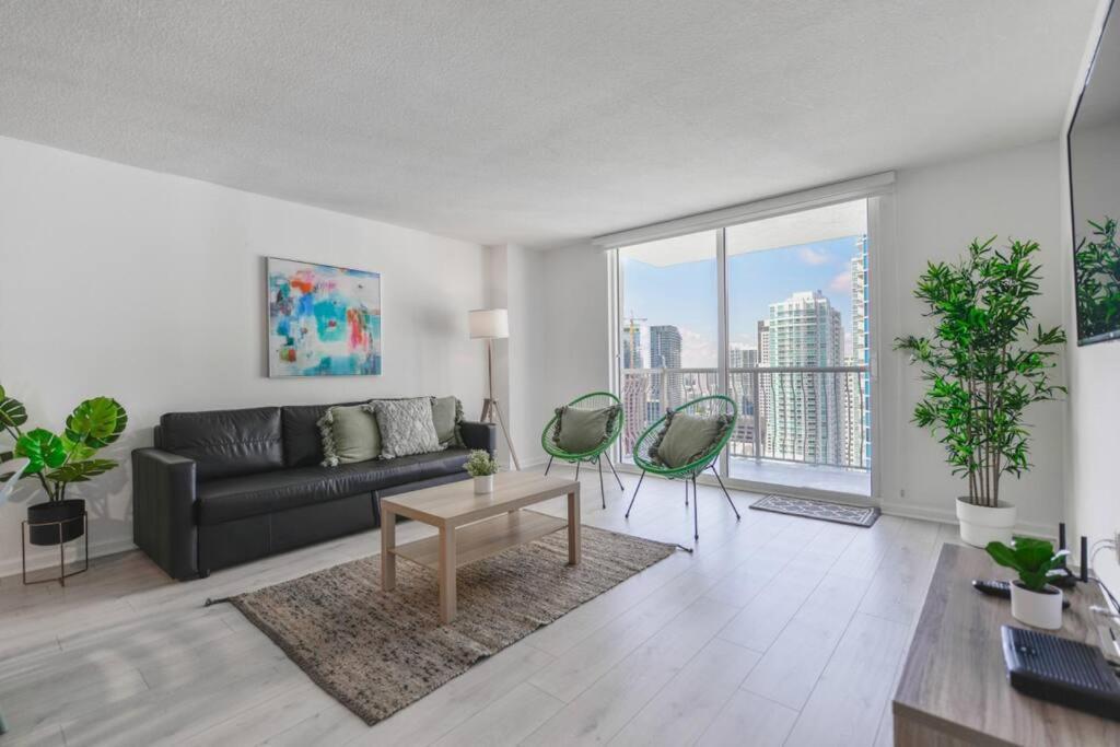 Exclusive With Free Parking And Pool At Brickell * Miami