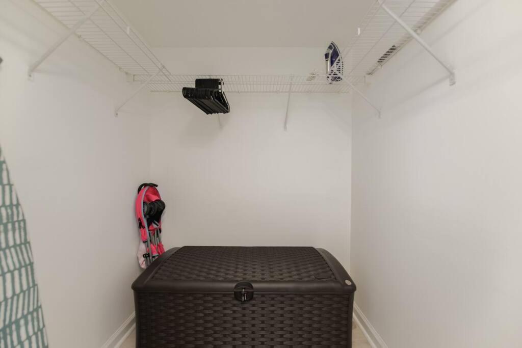 Exclusive With Free Parking And Pool At Brickell