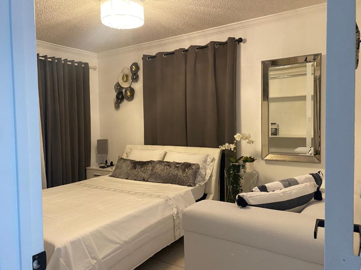 Apartment Beautiful House 7 Min From Airport W Free Parking *