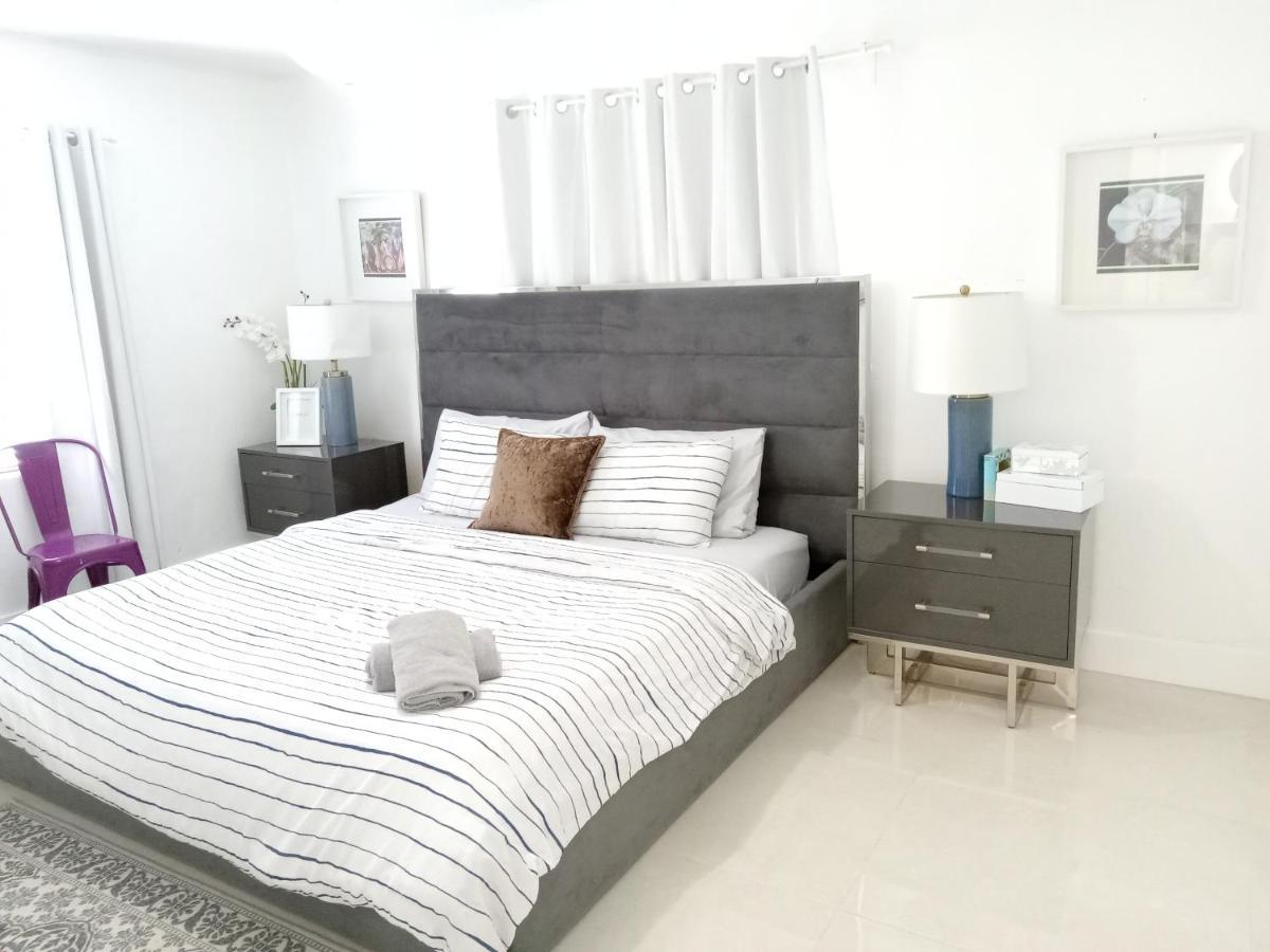 Design District 4 Bedroom Pool Holiday home Miami