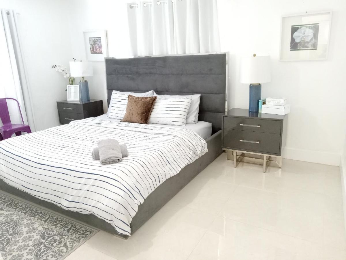 Design District 4 Bedroom Pool Holiday home