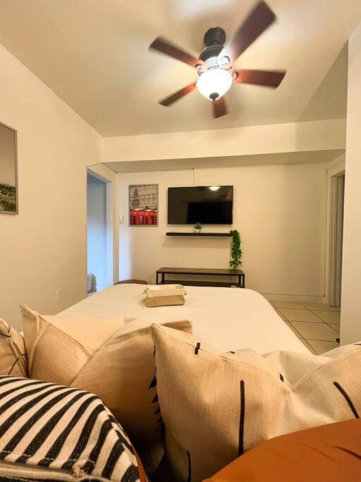 Cozy 1-bedroom In Apartment